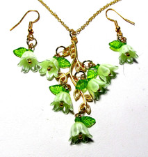 Gold Tone Green Tulip Flower 18" Necklace  Pierced Earrings - NWOT  3281 