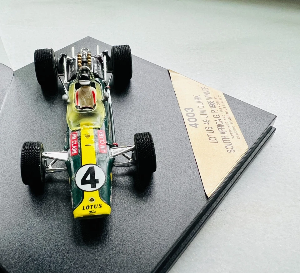 Quartzo 1/43 Scale diecast - 4003 Lotus 49 Jim Clark S Africa GP 1968 Winner - Image 4 of 4