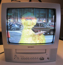 Toshiba 13" CRT TV VCR Combo Player Retro Gaming MV13P3 No Remote Works