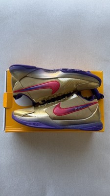 Size 7 - Nike Zoom Kobe 5 Protro x Undefeated | Metallic Gold/Multi-Color
