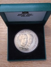 1981  Isle of Man Copper Nickel One Crown UNC Charles & Diana Cased Ref D1