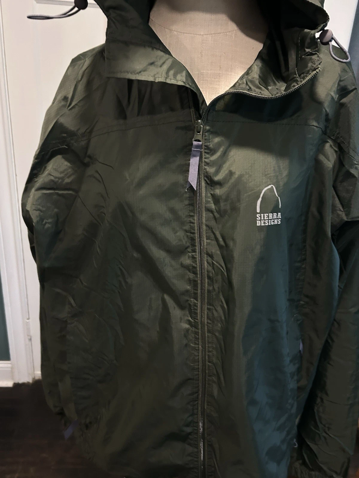 Sierra Designs Windbreaker New, Army Green With Bag