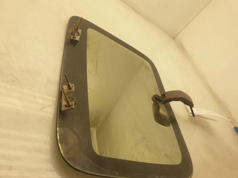 CUARTO DE CRISTAL LADO CONDUCTOR TOYOTA TACOMA SR5 95-00  Foto 3 de 4