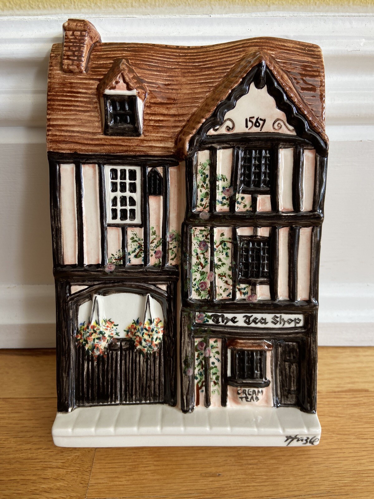 Hazle Ceramics Tea Shop & Roses 1567 Tudor Ceramic Collectible