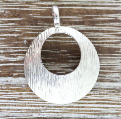 VINTAGE CIRCLE BRUSHED DISC STERLING SILVER 925 PENDANT LOVE PRETTY RETRO