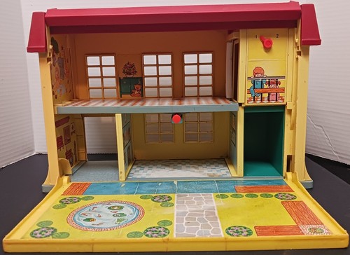 Vintage Fisher Price #931 Play Family Children’s Hospital 1976 BUILDING ONLY! - Picture 7 of 12
