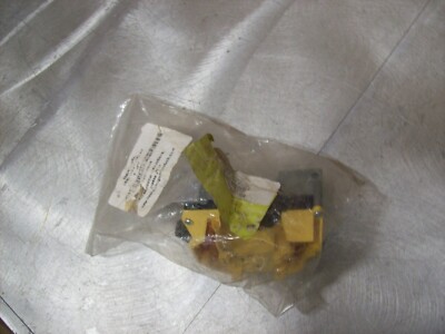 #P) Bluebird Genuine OEM Turn Signal Switch Douglas 253094-002