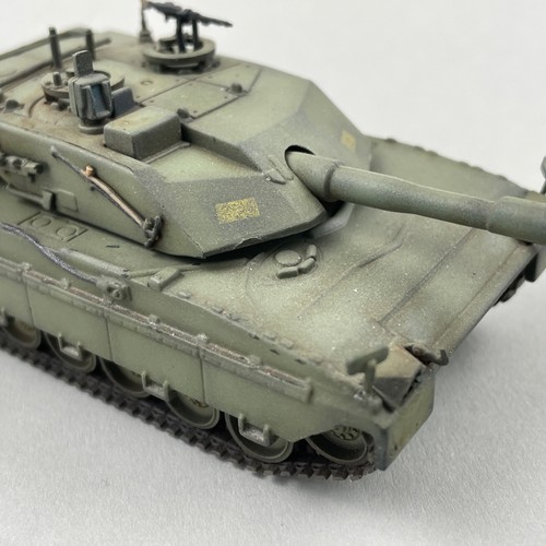 Challenger 2MBT Pro Painted Conversion Diecast Tank Model De Agostini 1/72 Scale - Picture 2 of 14