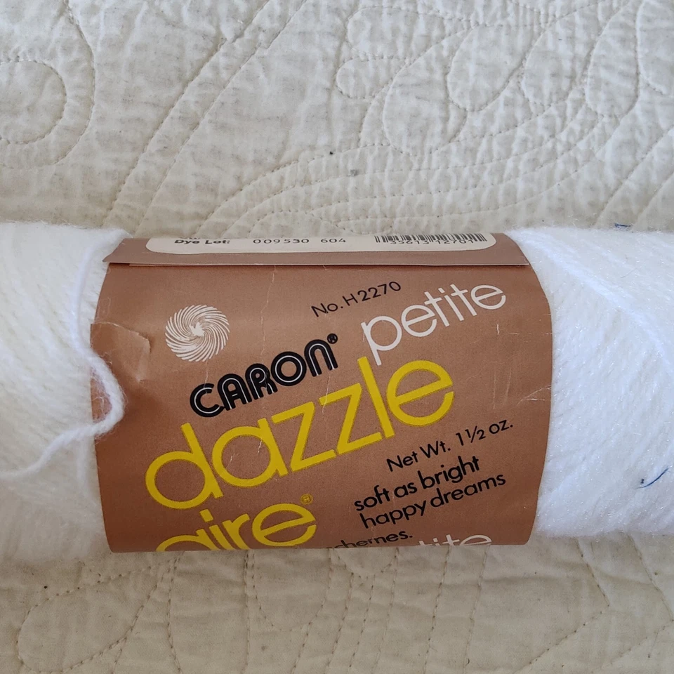 4 Caron Petite Dazzle Aire White 2701 Yarn Light Weight #3 3oz Skein 3 Ply Vtg - Image 3 of 4