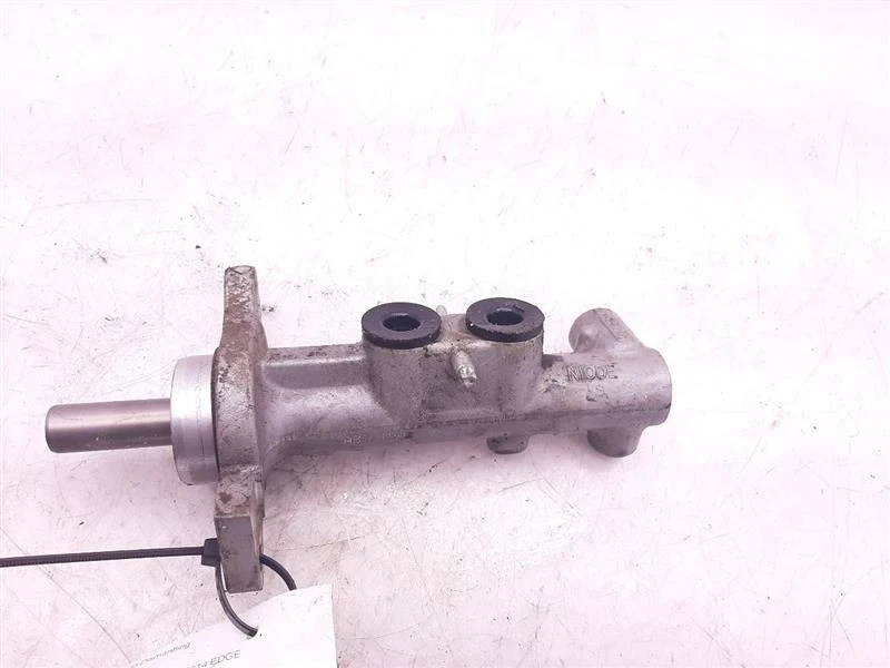 Cilindro maestro de freno 11 12 13 14 15 LINCOLN MKX CT4Z2140A  Foto 2 de 4