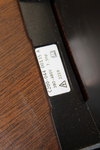 Control Techniques Commander C200-044 00135 A 7,5 hp INV = 32631 - Imagen 7 de 7