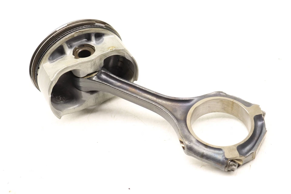 Mercedes-Benz Cl500 2007-2011 - pistón derecho con varilla de conexión 2730301517 Foto 2 de 4