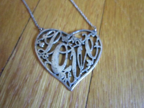 Collana Cuore Scritta AMORE all'interno Colore Argento 2" Ciondolo Catena 16" - Foto 3 di 9