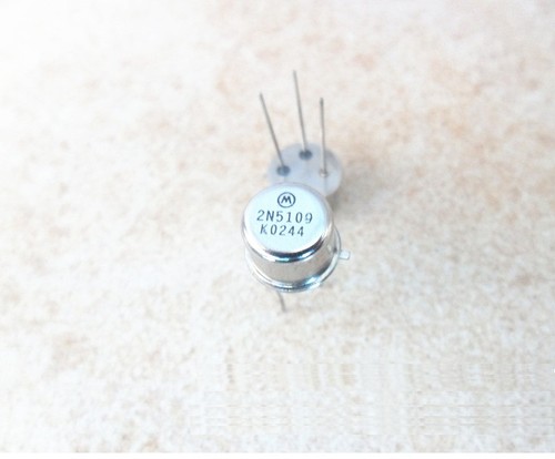 New In Box MOTOROLA MRF422 RF/VHF/UHF Transistor - Foto 11