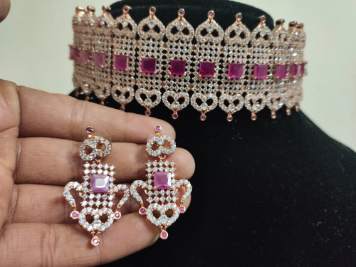 Chick Choker Necklace in Pink 