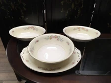 MADE IN U.S.A EGGSHELL CHINA SERVING PLATES SET OF 4