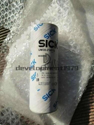1pc Neu SICK ultrasonic sensor  UM30-214113