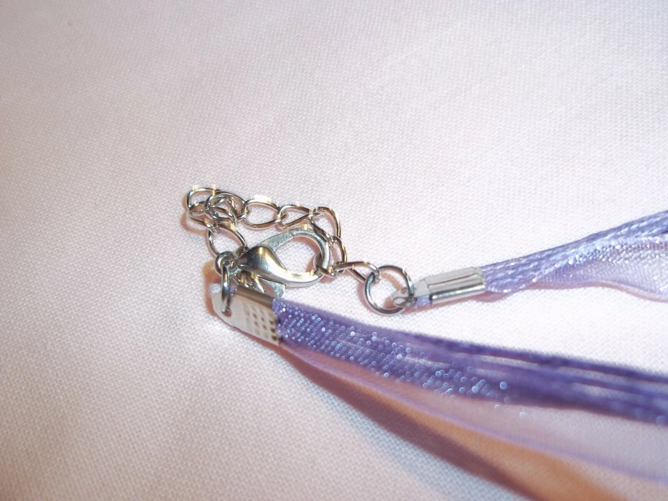 Colgante de mariposa grande de diamantes de imitación PÚRPURA en collar de cinta PÚRPURA de 17 pulgadas J-242 Foto 4 de 4