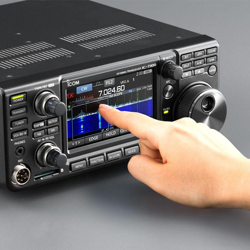 トランシーバー ICOM IC-9700  ic-7300 Icom IC-9700 with IC-7300
