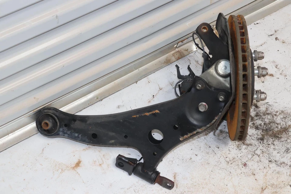 2010-2015 LEXUS RX350 AWD FRONT RIGHT SPINDLE KNUCKLE HUB W/ CONTROL ARM OEM - Image 2 of 4