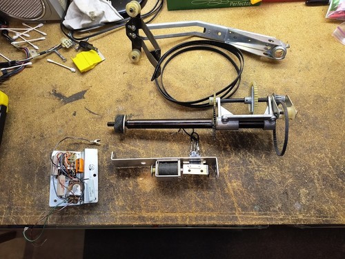 Rowe 1100 parts lot, magazine drive gear and shaft, relay shelf, etc