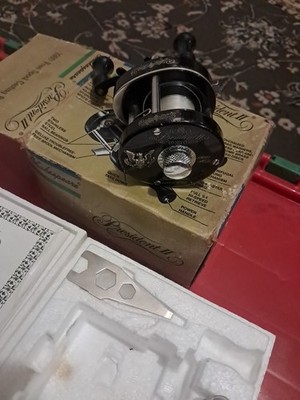 Non Working Shakespeare President II 1980HB REEL. Box and