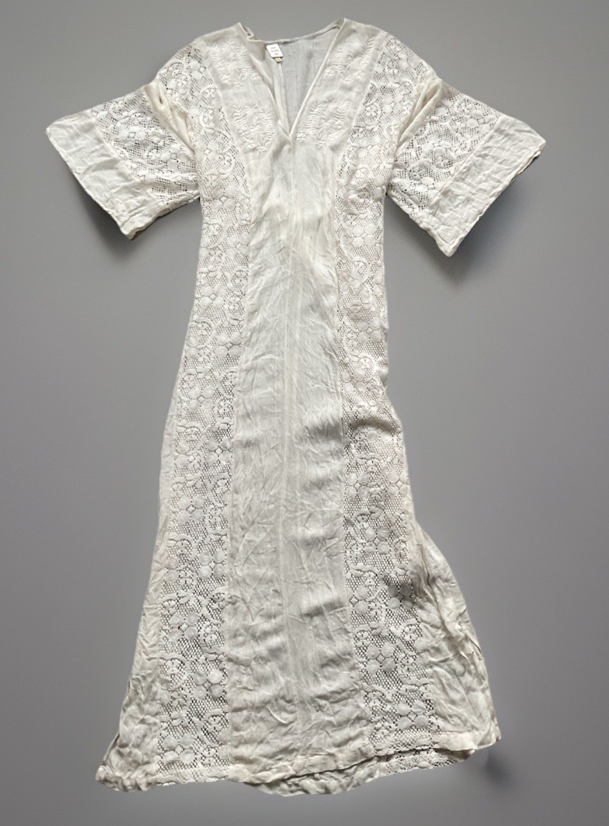 cream lace tunic dress $350 Needle & Thread Victoriana Lace Shirt Dress Cream Sz 6 US