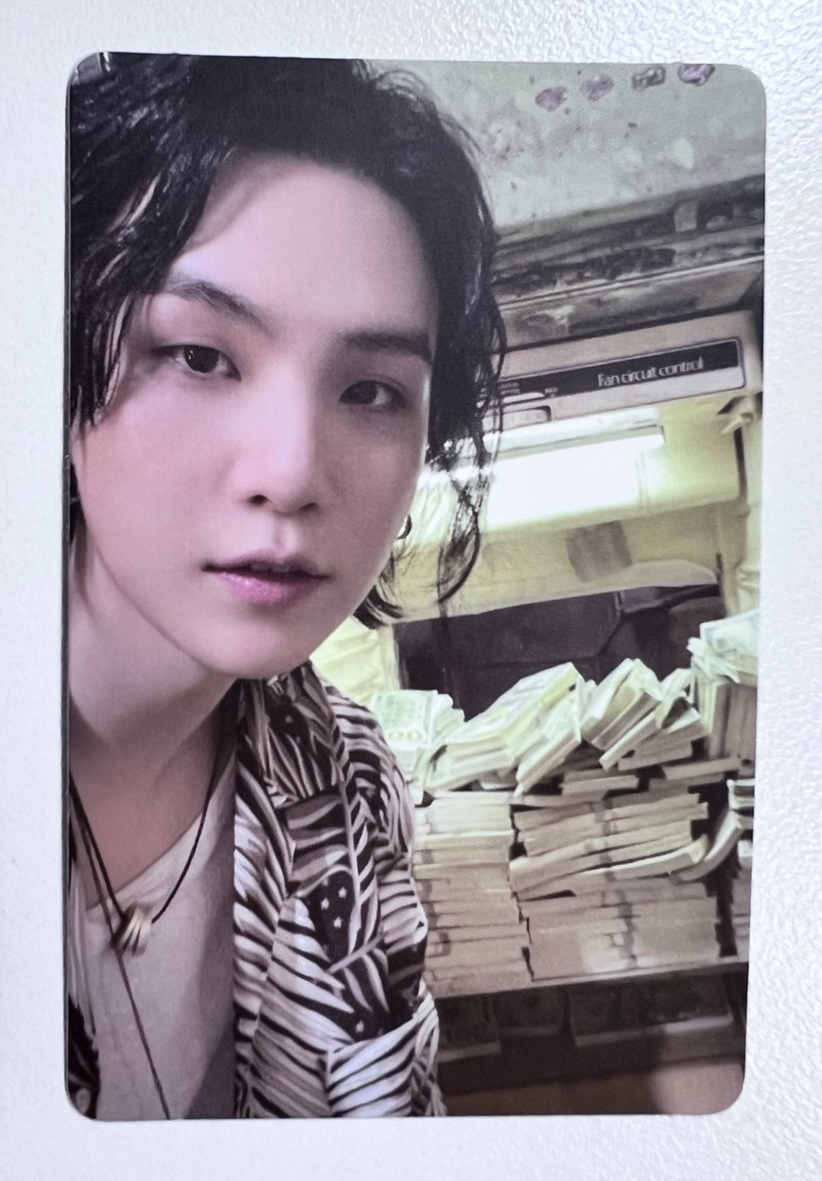 ★ヒートフォトカード、レンチキュラーカード付き★SUGA Agust D BTS SUGA Agust D D-Day Official Photocard + Card Holder Set / K