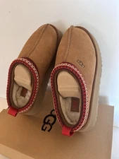 UGG Women's Tazz II - US 7, Chestnut, Store Display Shoes