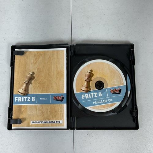 FRITZ 8 Chess Playing Software Chessbase PC CD-ROM 2004 Program That Has It All - Afbeelding 3 van 5