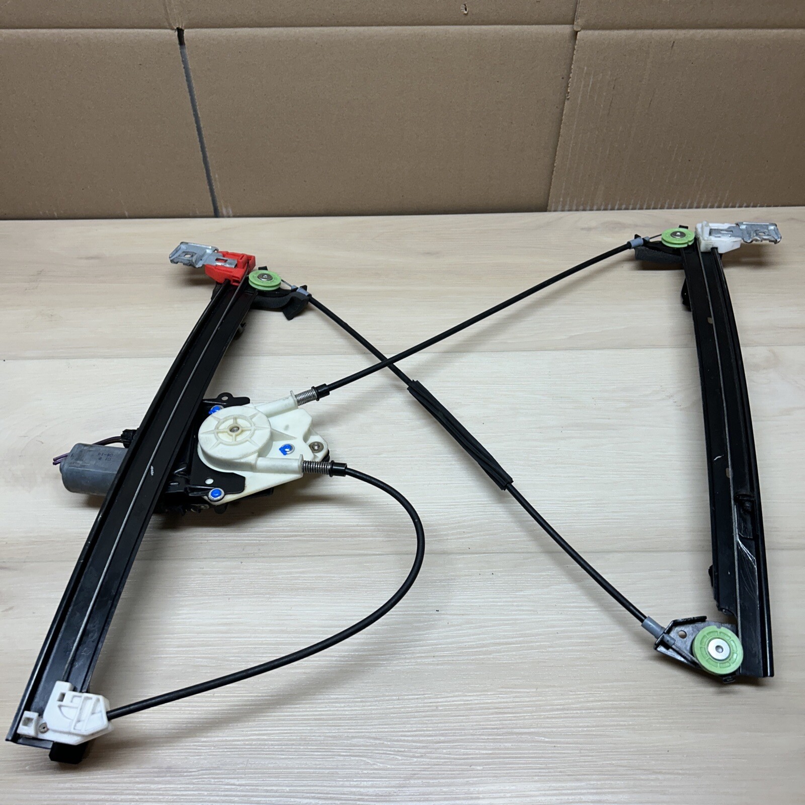 2003-2012 Maserati quattroporte M139 rear left door window regulator and motor