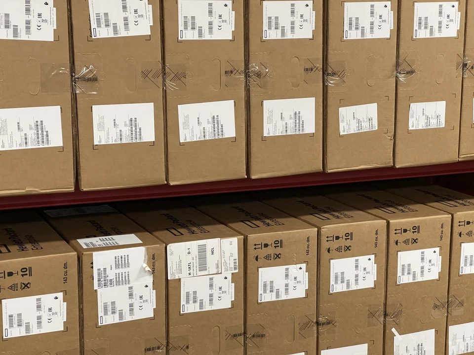 HPE DL380 Gen10+ Plus Xeon 4314 32GB RAM 8xSFF MR416i-p 800W PSU SATA/SAS/NVMe - Image 2 of 3