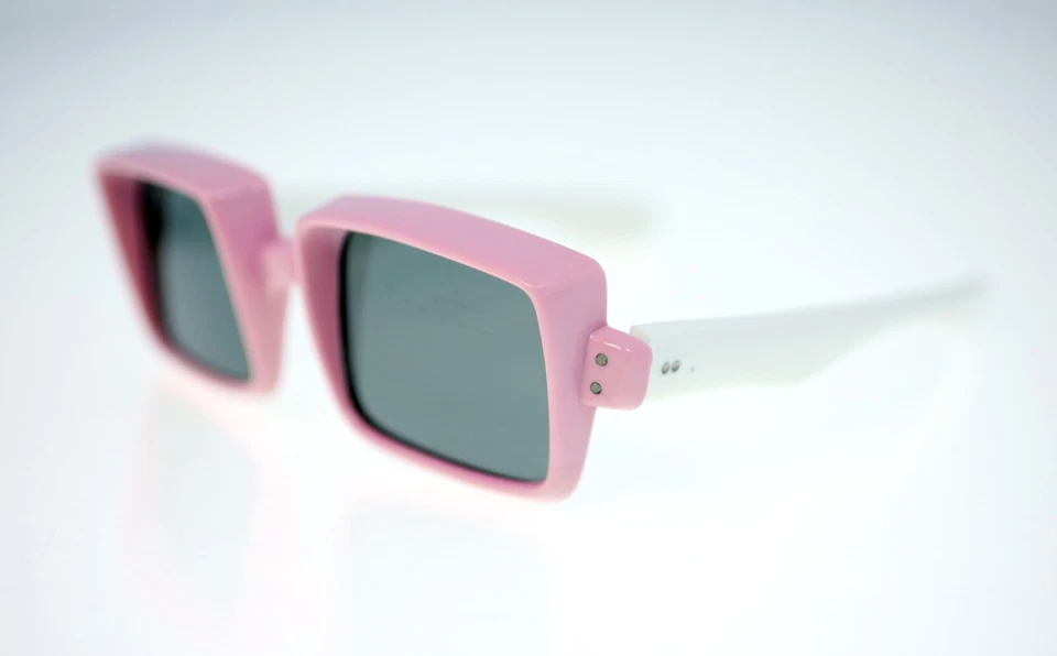 Vintage 1970s French ‘Pink TV’ square-shaped sunglasses (Weight: 38g) - Image 2 of 4