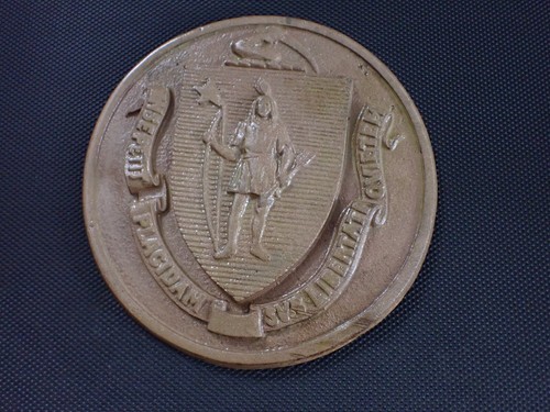 MASSACHUSETTS STATE SEAL BRASS SIGN PLAQUE EMBLAME 1950S VINTAGE