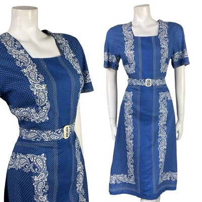 Vintage 60er 70er Jahre blau weiß gepunktet quadratischer Ausschnitt Paisley Gürtel Kleid 12 14 M