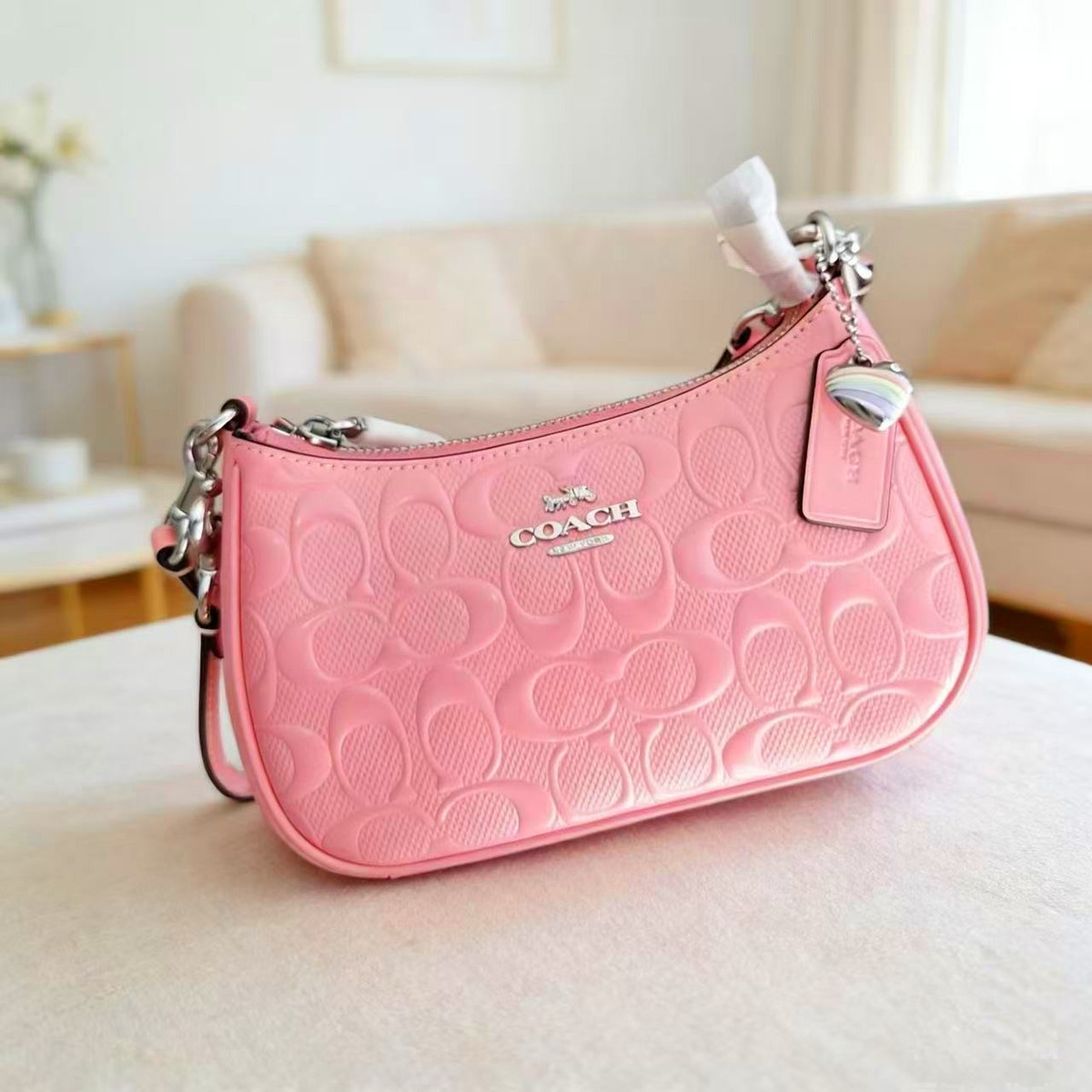 NWT Coach Teri Shoulder Bag In Signature Leather With Heart Charm