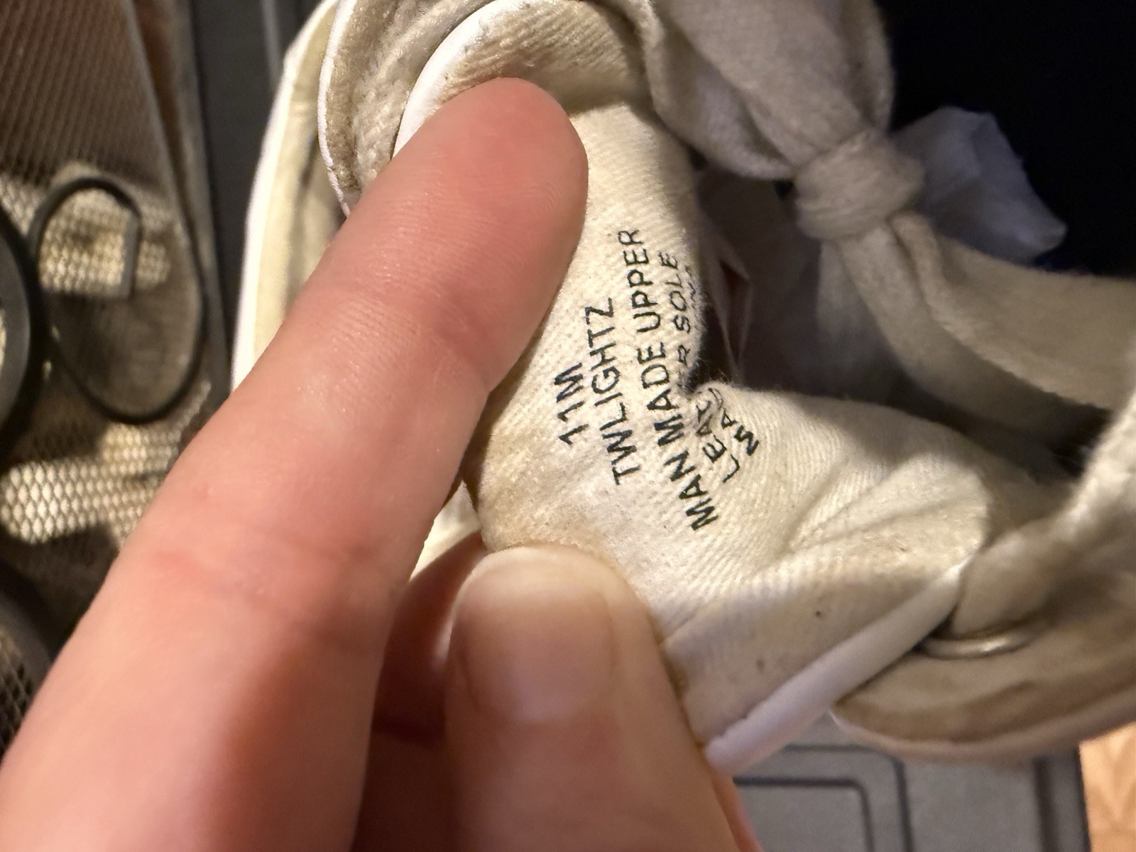 Tommy Hilfiger Twilightz White Striped Sneakers Men's Size 11 Man Made Upper thumbnail 4