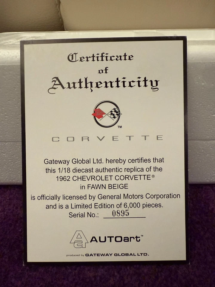 Chevrolet Corvette 1962 convertible Autoart en beige cervatillo 1:18 con certificado de autenticidad + caja Foto 2 de 4