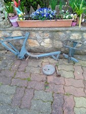 piéces de mobylette ,BB ,PEUGEOT,cadre ,porte bagages ,plateau ,potence