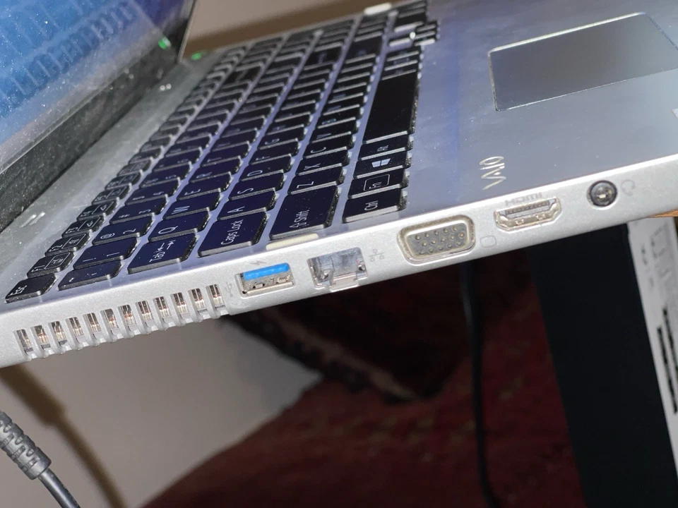 Portátil Sony VAIO - Ultrabook serie T Foto 3 de 4