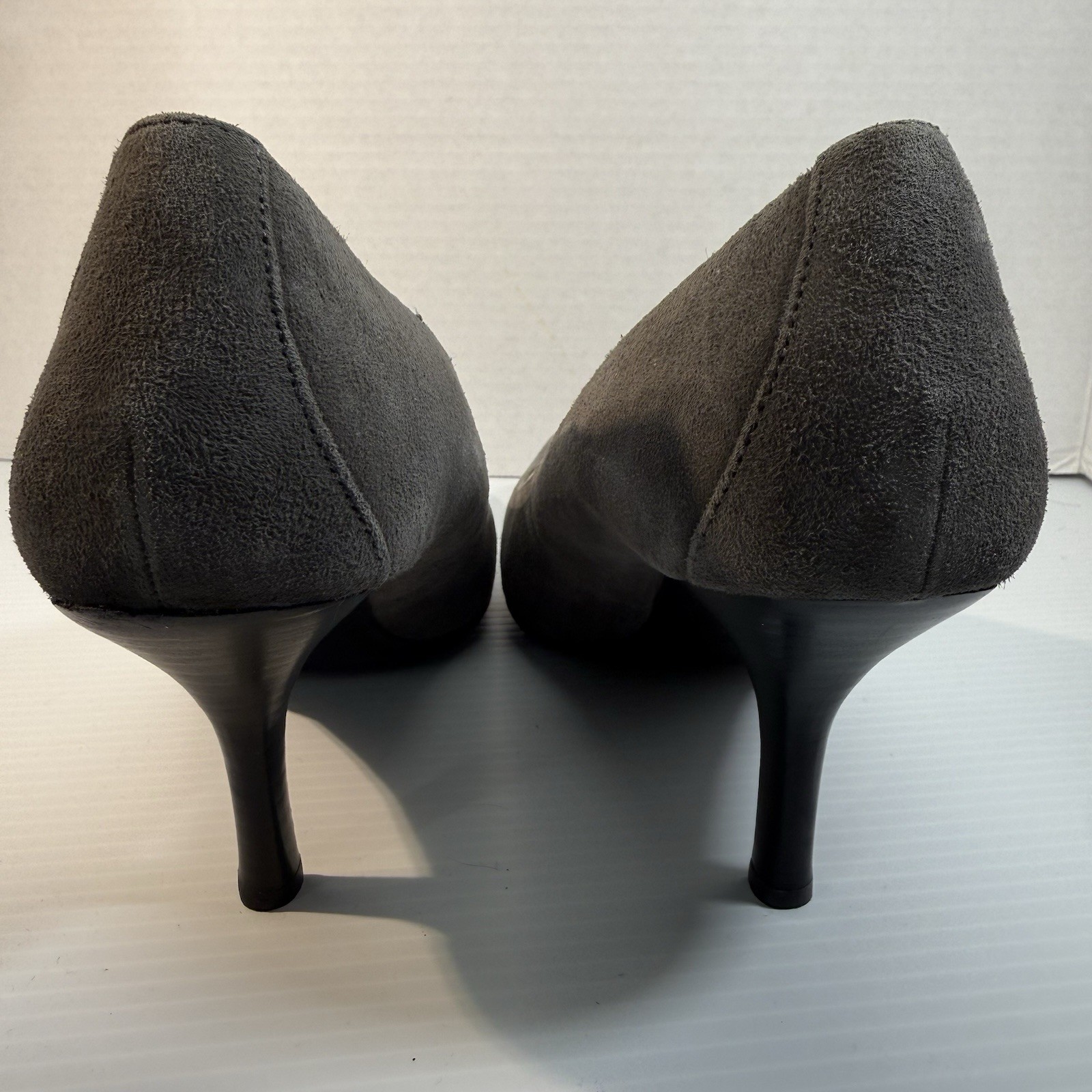 Calvin Klein Dolly Kidskin Soft Suede Heels Pumps Grey Women’s Size 7.5 M EUC image 6