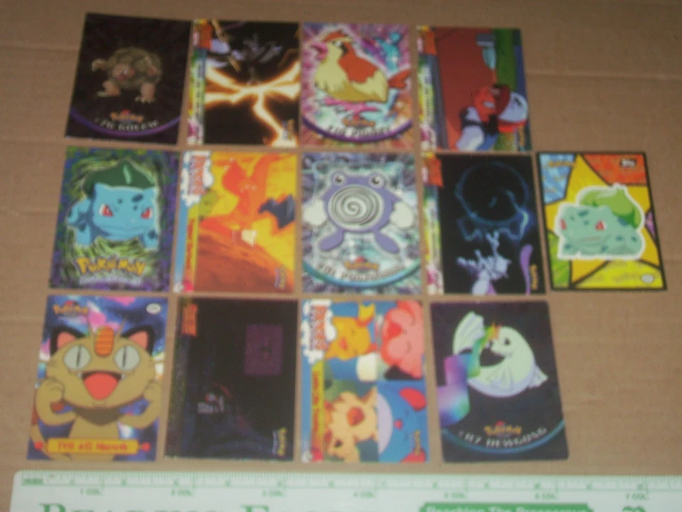 13 Topps 1999 Pokémon trading cards 3 holograph, base set, commons - Image 1 of 4