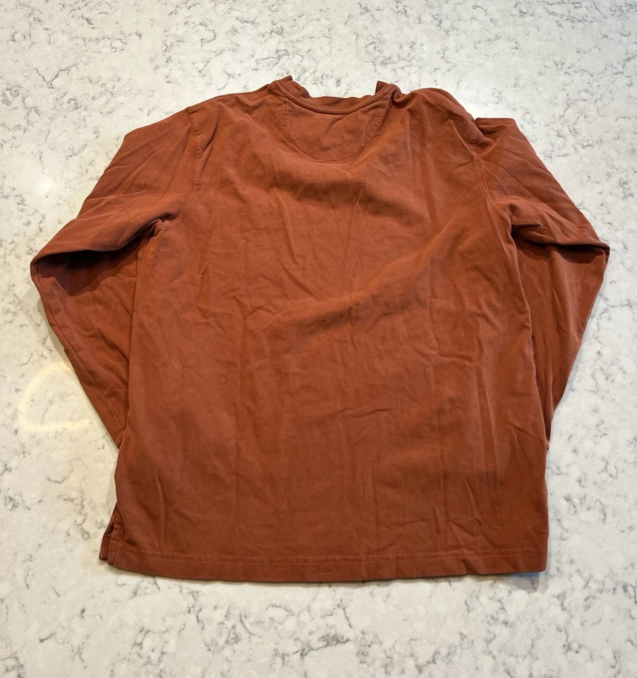 Camiseta Consensus roja óxido manga larga bolsillo hombre mediana 100 % algodón Foto 2 de 3