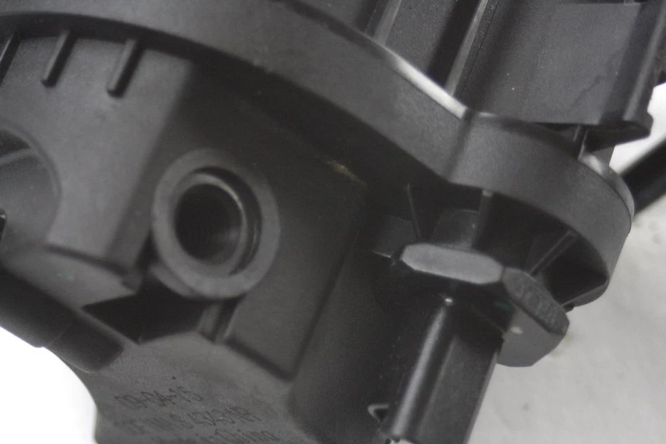 1383736 FUEL FILTER FORD FIESTA 1.4 D 50KW 5M 5P (2009) SPARE USED - Image 2 of 4