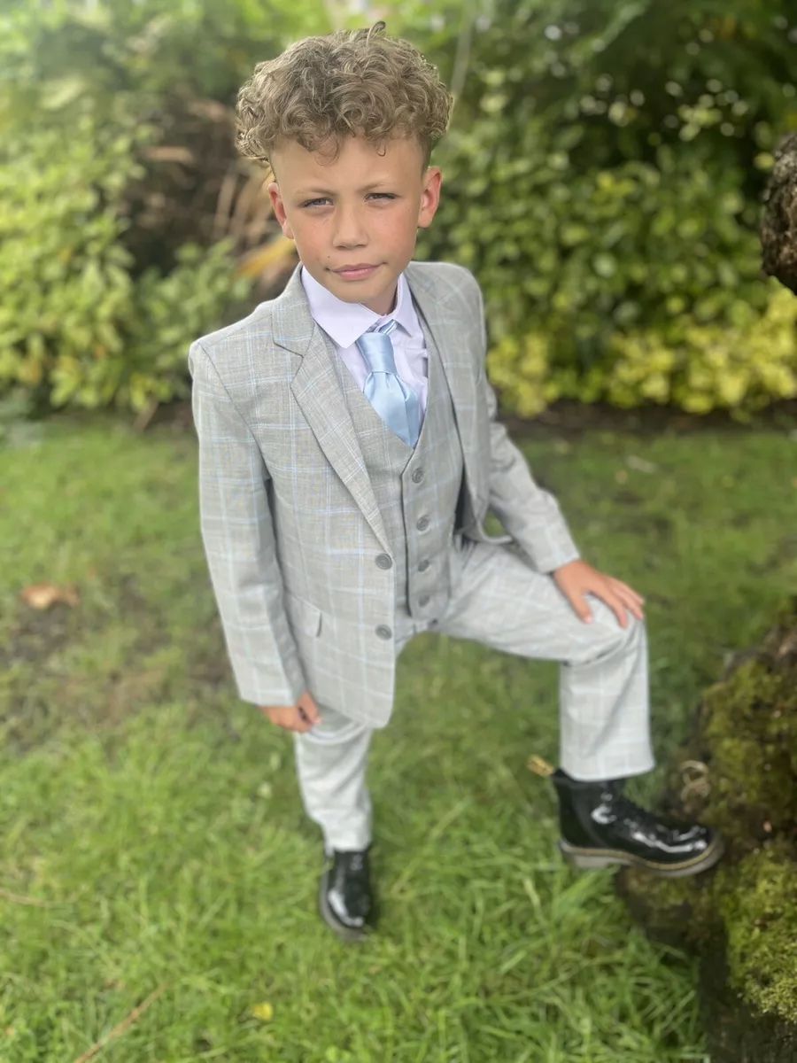 Page boy suits deals
