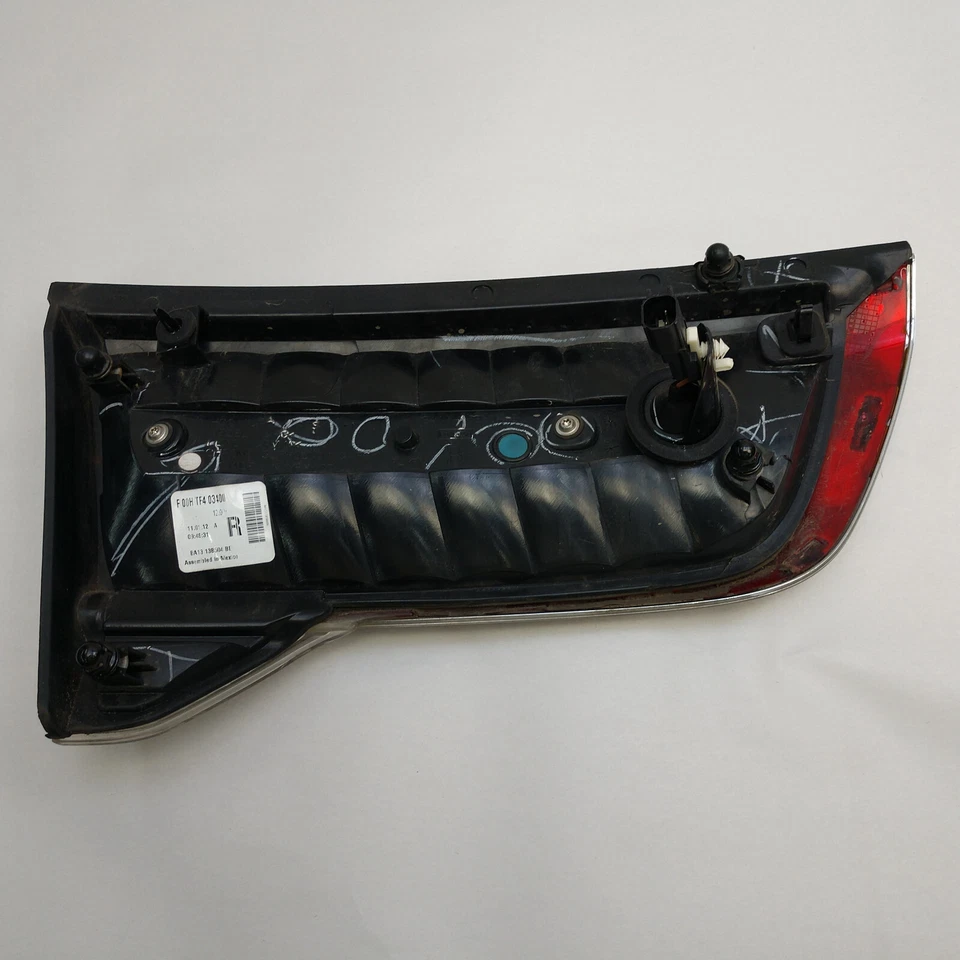 Lincoln MKX 2011-2015 puerta trasera luz trasera pasajero lado derecho OEM Foto 4 de 4