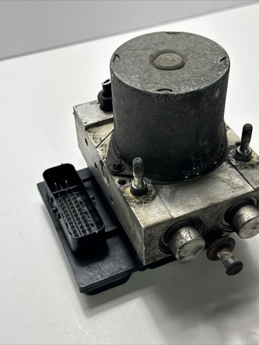 2007 Chevrolet Tahoe Yukon V8 ABS Antilock Brake pump module 15905732 - Picture 8 of 12