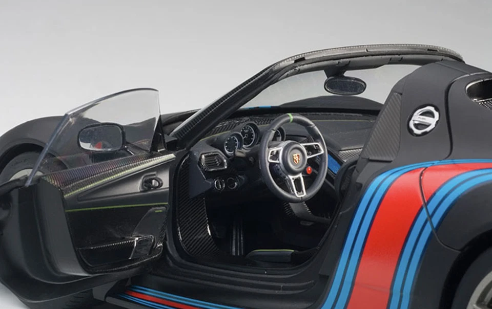 Paquete AutoArt Porsche 918 Spider Weissach 1/18 librea Martini negra 77929 Foto 4 de 4