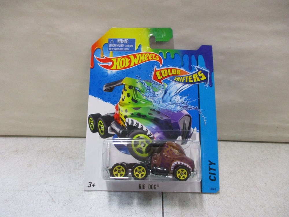 Hot Wheels Color Shifters Rig Dog