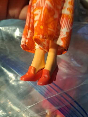 Vintage 1972 Barbie Walk Lively Steffie in Orange Jumpsuit - Picture 17 of 17